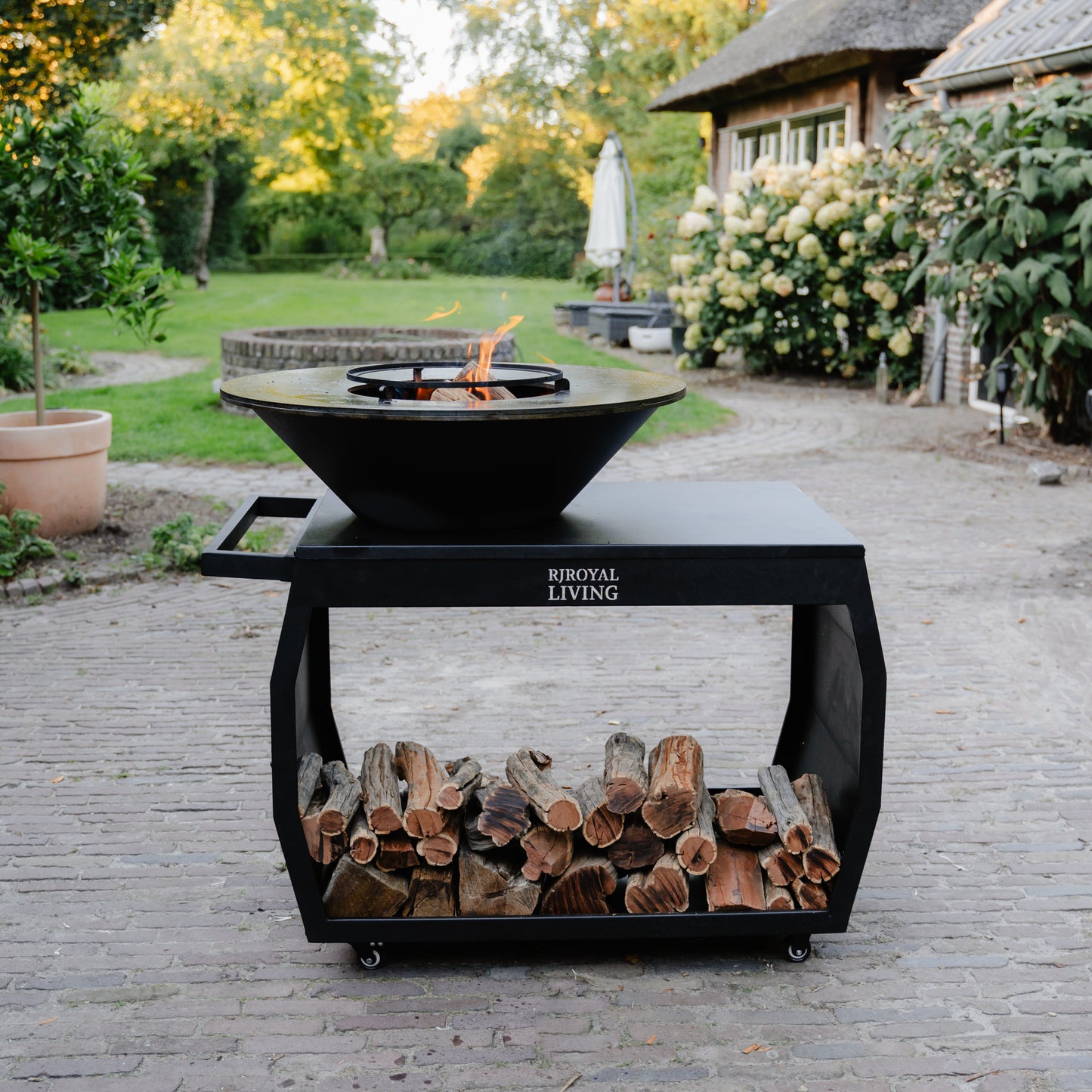 BBQ Plancha Grill Big Jack Black 2.0 - Con tapa y leñero