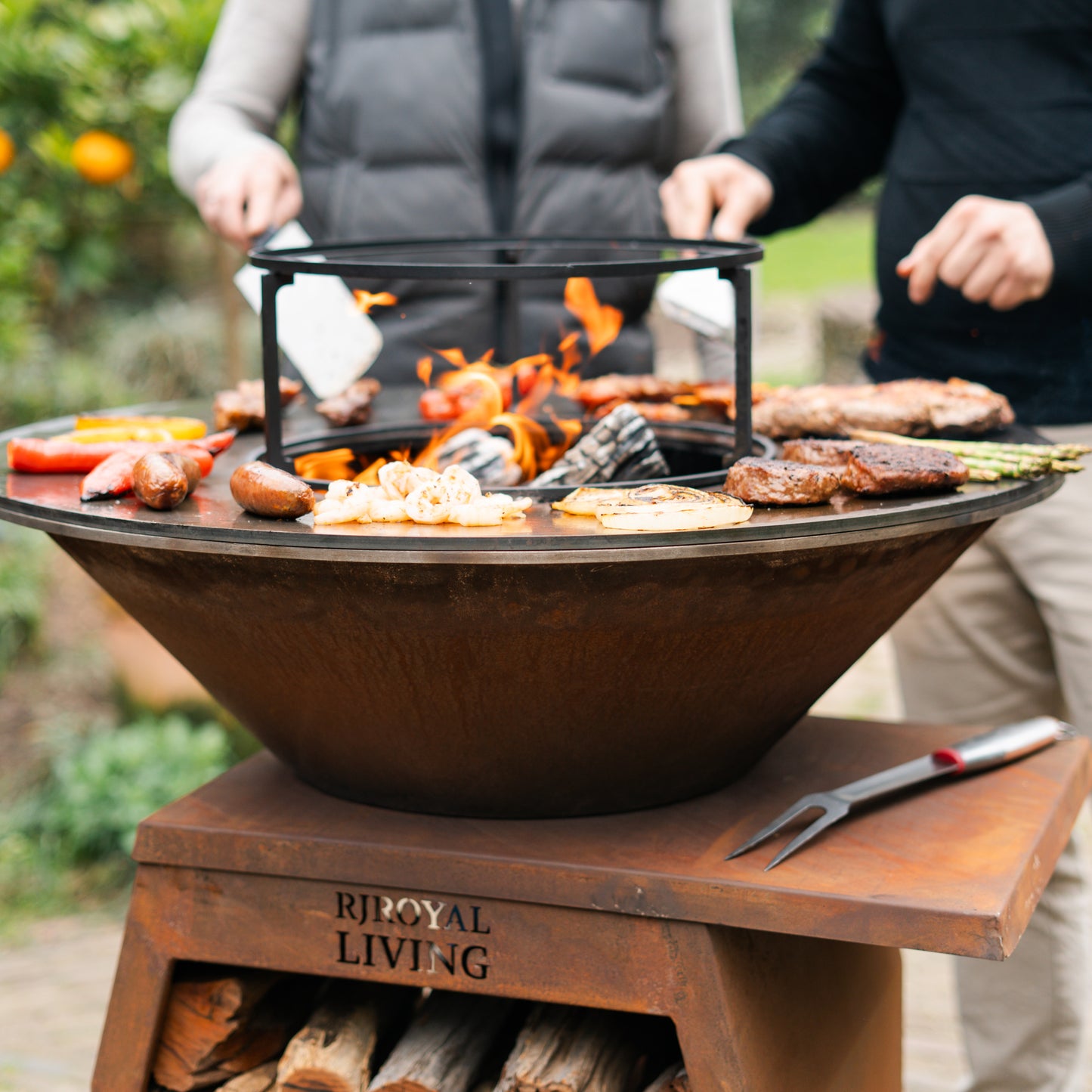 Brasero BBQ Plancha Grill Compañero XXL Acero Corten - Con tapa y depósito de leña Ø80cm