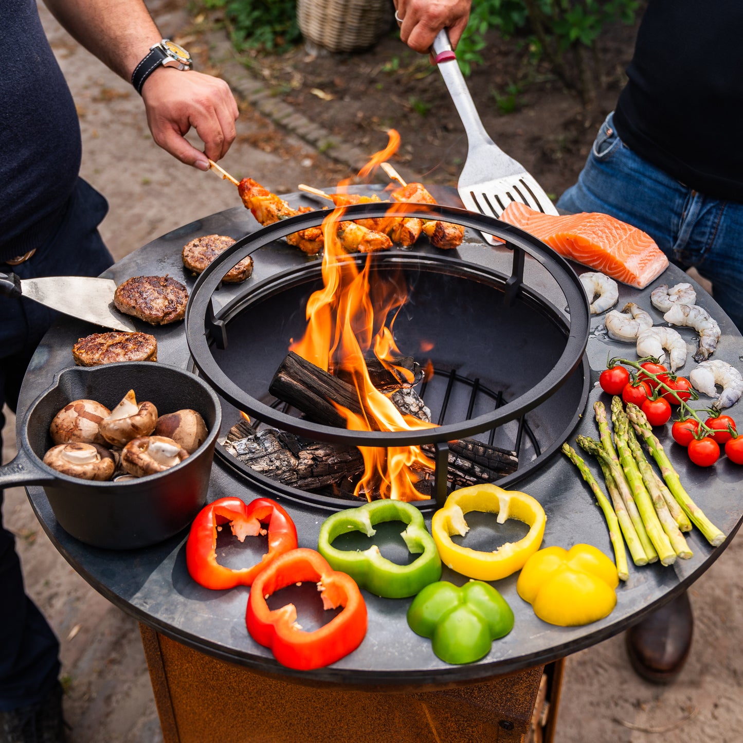 Barbacoa Plancha Grill Acero Corten 8mm Camarada 2.0 - Con atizador y leñero Ø70cm