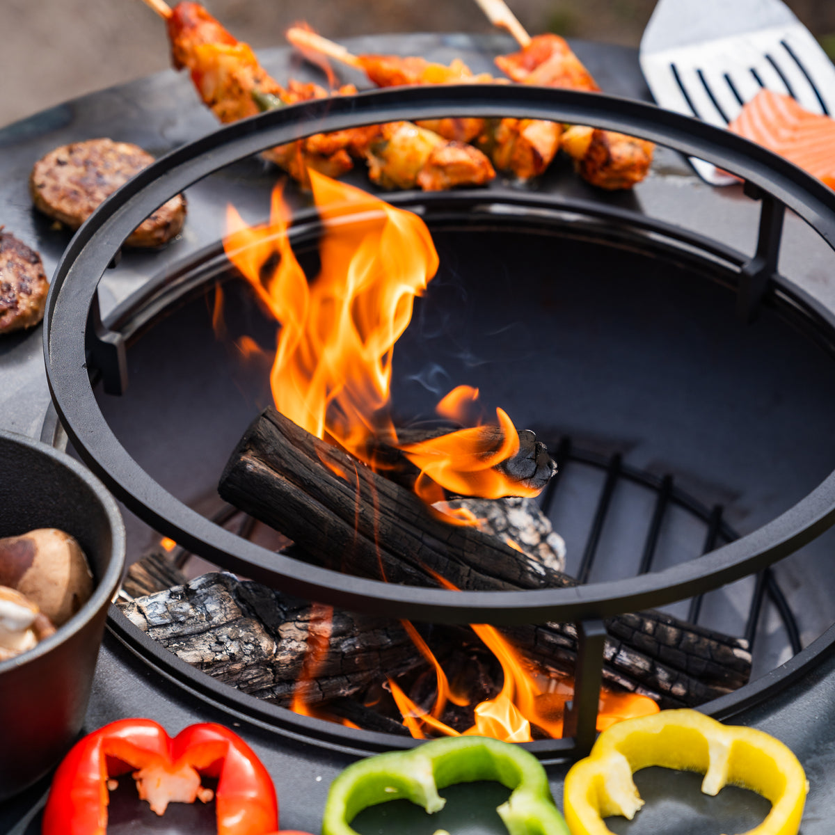 Barbacoa Plancha Grill Acero Corten 8mm Camarada 2.0 - Con atizador y leñero Ø70cm