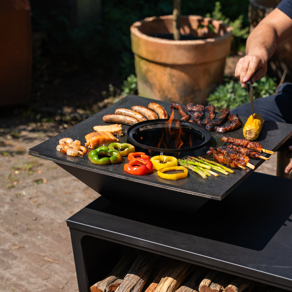 BBQ Plancha Grill Compañía - con funda y leñero 60Ø - Con Tabla de Cortar