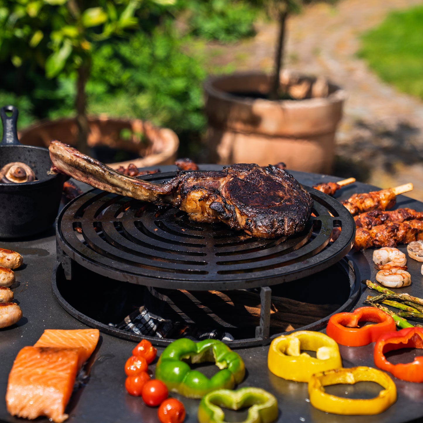 BBQ Plancha Grill Hermano XXL Blackline - Con atizador y leñero Ø80cm 8mm