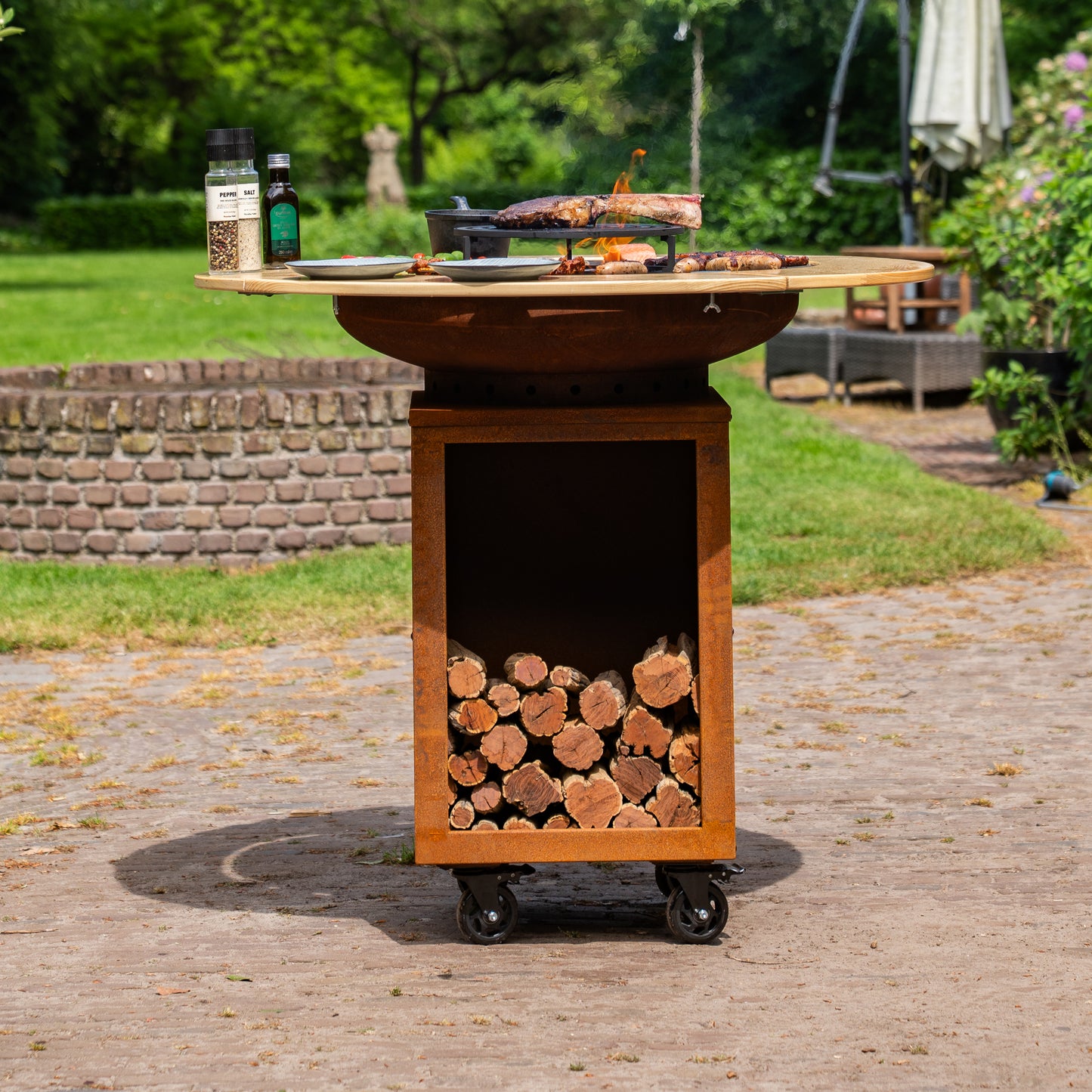 Barbacoa Plancha Grill Hermano XXL Acero Corten - Ø80cm 8mm con Borde de Madera Mesa