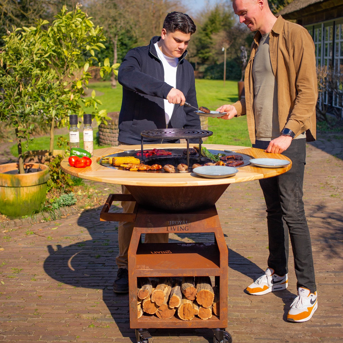 Barbacoa Plancha Grill Maestro XXL Ø80cm Acero Corten - Con Borde de Madera Mesa